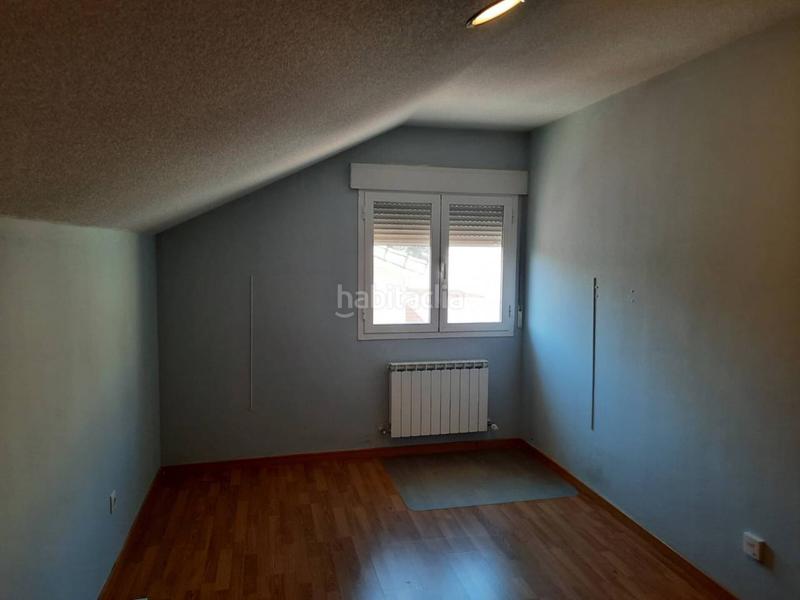 Foto 0f7211f7-1244-494b-bb1c-c2afe567458d. Casa aparellada amb calefacció aparcament a Pioz