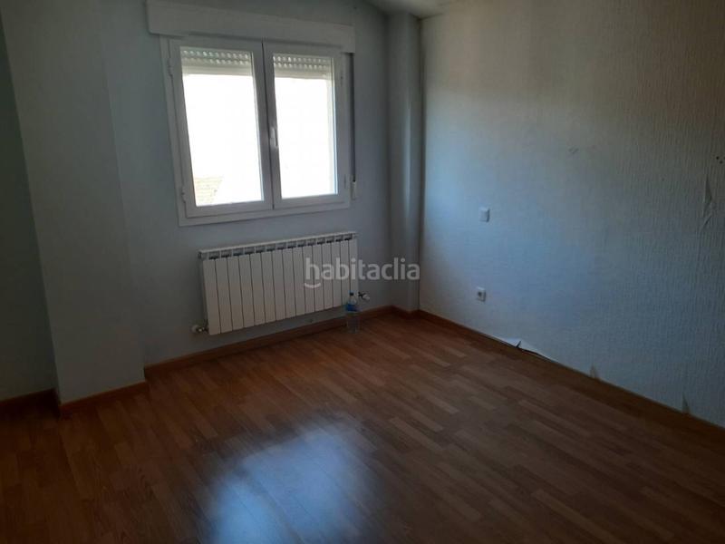 Foto 14ca2042-d4ab-4921-9701-fc1a57079849. Casa aparellada amb calefacció aparcament a Pioz