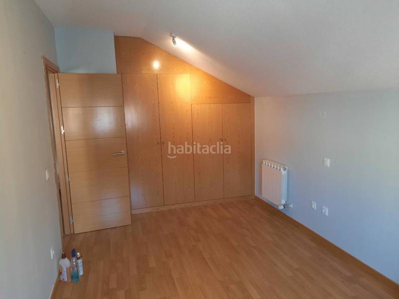 Foto 33ac603e-6f8a-4e8c-b612-ffade80851f8. Casa aparellada amb calefacció aparcament a Pioz