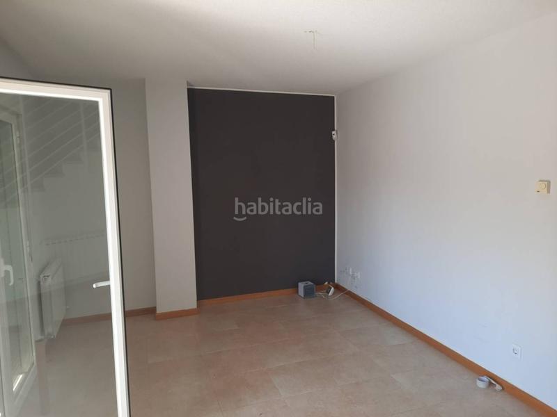 Foto b0dc5f7f-73ec-4f7b-8326-aa8a9745234d. Casa aparellada amb calefacció aparcament a Pioz