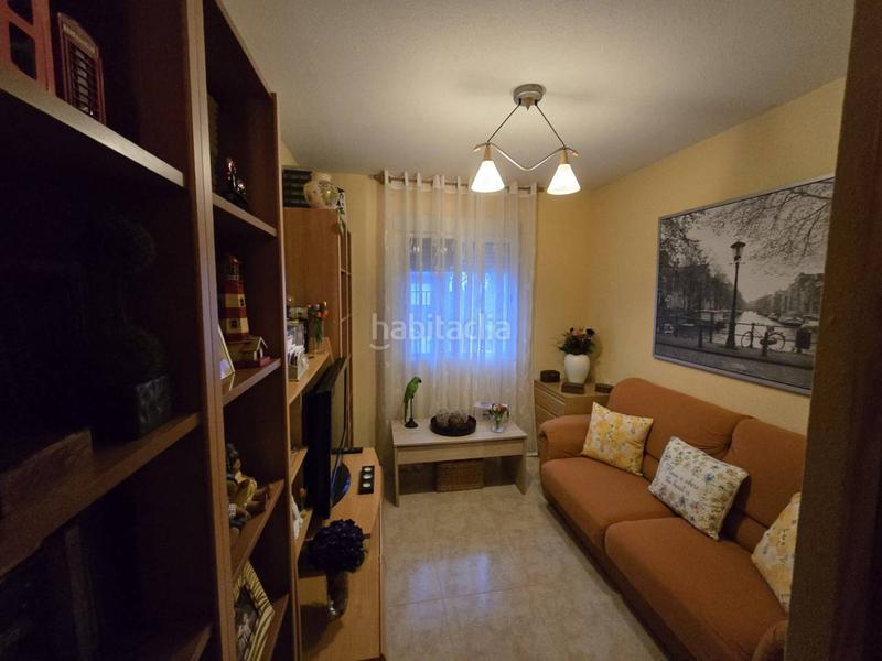 Foto 47453b6a-4b80-46aa-8952-b3fa8043435d. Chalet avec chauffage parking dans Pioz