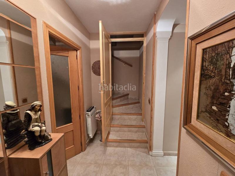 Foto f2f0ec03-2c2e-4e0e-bf8d-1c92bb7f8168. Chalet avec chauffage parking dans Pioz