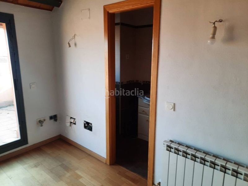 Foto aaac61f2-3bdd-423b-bd29-2821d03c9100. Casa adossada amb calefacció aparcament a Pioz