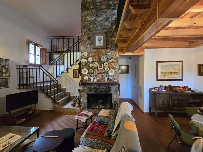 Foto 54db5b21-5b3f-4a1b-88a0-195d2e13db75. Chalet  en venta en Pioz