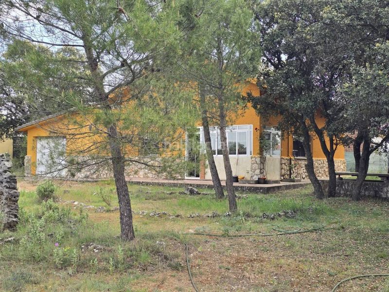 Foto 8937ad12-40ca-48bc-af10-86461d2978c0. Chalet  en venta en Pioz