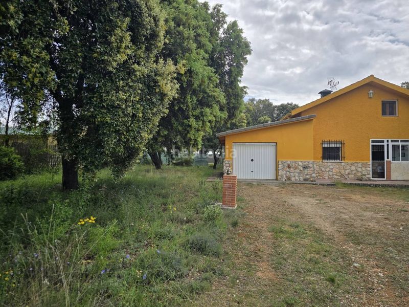 Foto c1f2b27c-f5e9-49f6-ab75-be117dcc7ed1. Chalet  en venta en Pioz