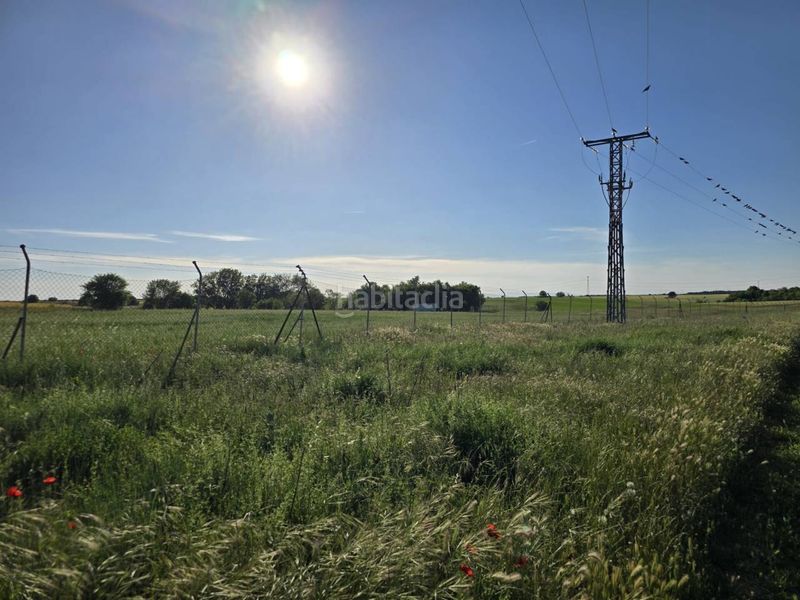 Foto ff340663-02c0-4a71-89d3-80e1d0ee9467. Finca rústica terreno en venta en Pioz