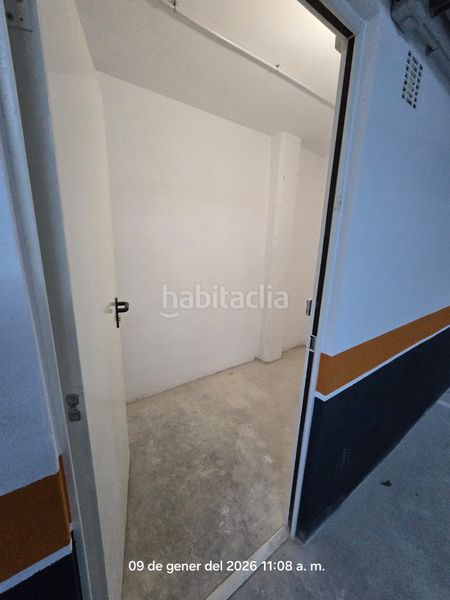 Foto 19ae0293-4f45-408a-9052-58eef7f6c96c. Aparcament cotxe a Canet de Mar