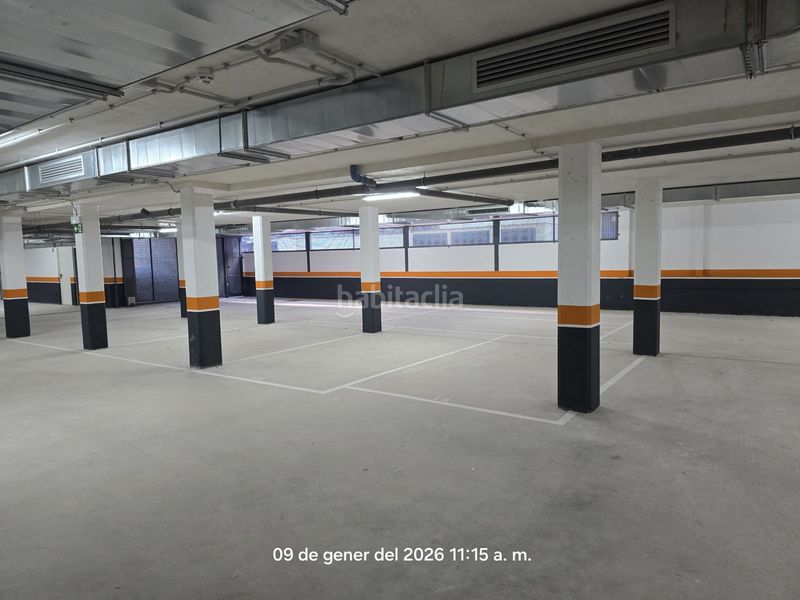 Foto 4e1db878-04dd-4c1f-9d3a-98fe7a1aeeea. Aparcament cotxe a Canet de Mar