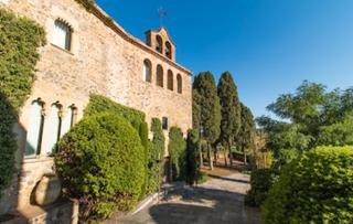 Masia  Carrer de cuells. Impresionante castillo medieval amurallado en venta en girona, b