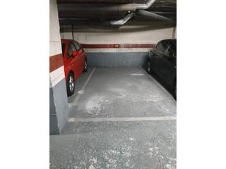 Parking voiture à Altozano - Conde Lumiares. Garaje en venta en altozano