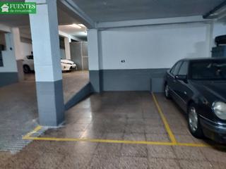 Car parking in Los Ángeles. Garaje en venta en los ángeles