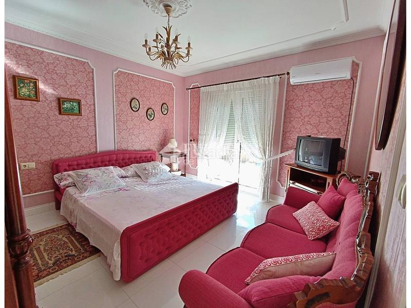 Foto 3b7e452f-4e1a-4aa7-85bc-22f0e25989d7. Xalet amb aparcament piscina a Pueblo Guardamar del Segura