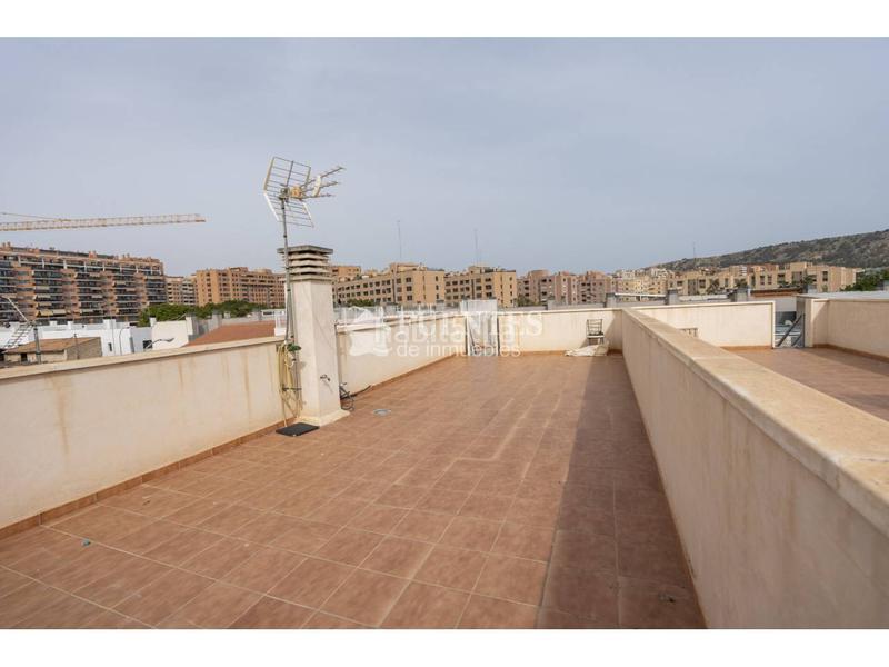 Foto 4b2699c9-5868-41ed-8bea-93ea13913213. Casa adosada venta de casa adosada alacant en Garbinet - Parque de las Avenidas Alicante