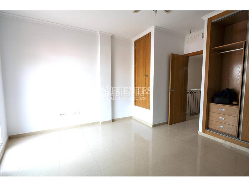 Foto 669c456a-01d4-4787-85a4-cad285480275. Casa adosada venta de casa adosada alacant en Garbinet - Parque de las Avenidas Alicante