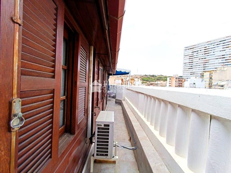 Foto 356fdf66-7bd3-4bdf-b745-6ed333ed8ad6. Dachwohnung in Mercado Alicante