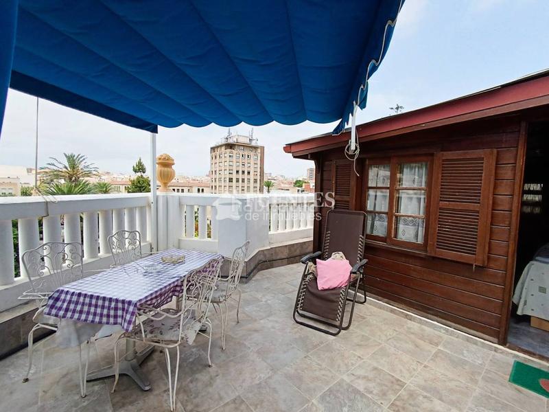 Foto ba7c9fad-3784-4aa7-9f1c-9a0e6b67a6ab. Dachwohnung in Mercado Alicante