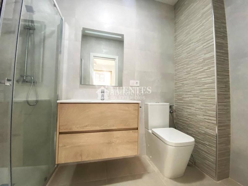 Foto 01686a68-55a7-40c1-820a-7ac50a82c69a. Piso junto a la rambla en Barrio del Centro Alicante