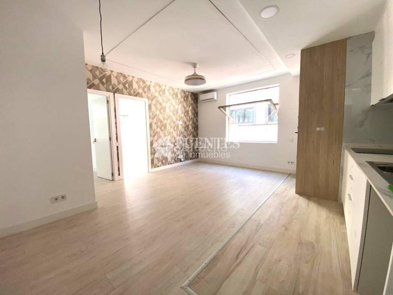 Foto 09d98a82-49d0-48cb-b80e-0e21111dd048. Piso junto a la rambla en Barrio del Centro Alicante