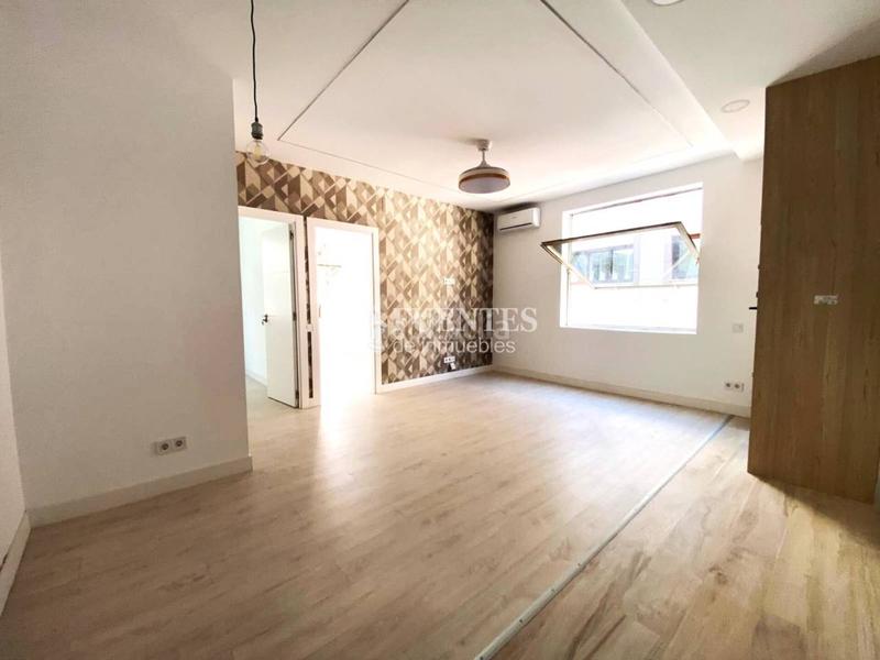 Foto 2b9fb517-29e6-4e3a-a3b5-ce0c6ff538b0. Piso junto a la rambla en Barrio del Centro Alicante