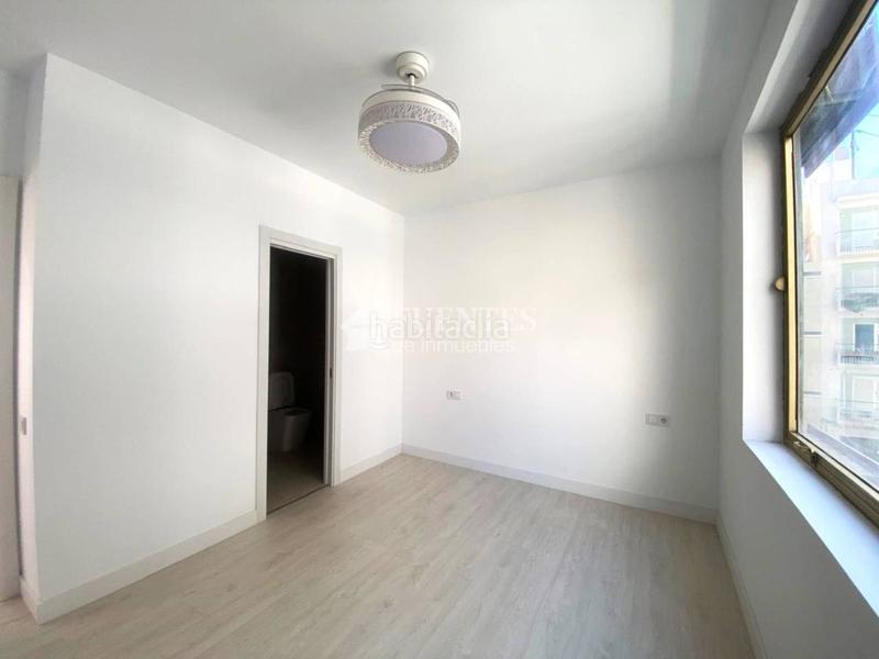 Foto 2d97d7e2-2aff-430f-b908-448d9ddc0b7b. Piso junto a la rambla en Barrio del Centro Alicante