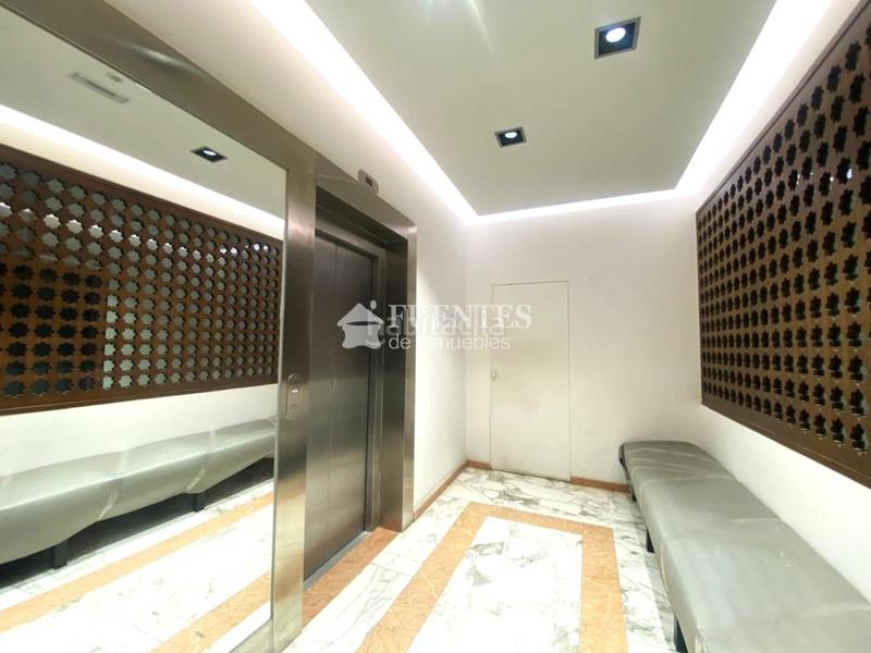 Foto 2fd76523-a3f7-46ac-a1d0-34ee458c6f79. Piso junto a la rambla en Barrio del Centro Alicante