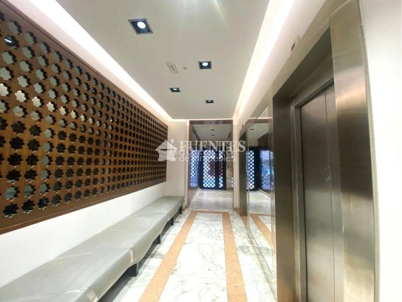 Foto 35c1b45f-8afd-4be0-8de2-a28b9e5e0e90. Piso junto a la rambla en Barrio del Centro Alicante