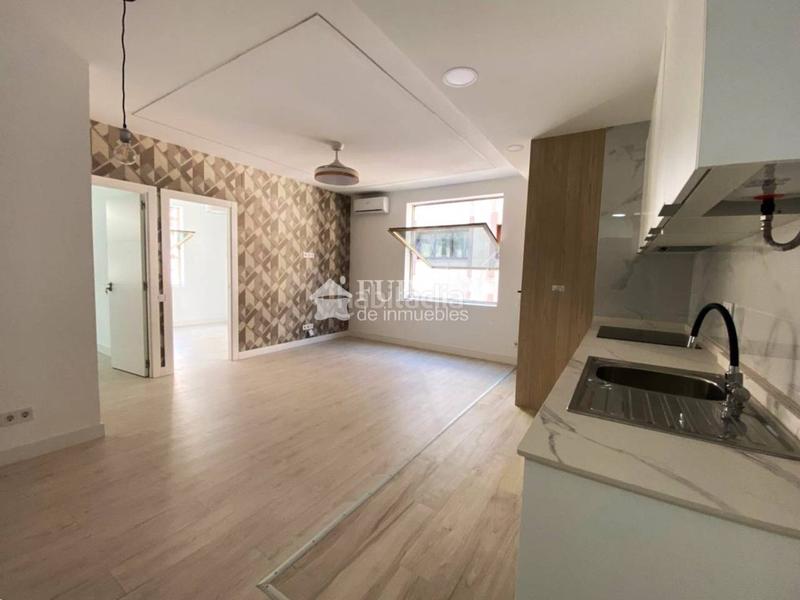 Foto 3a47c52d-e760-48e7-8bc4-bfe5931f4aa6. Piso junto a la rambla en Barrio del Centro Alicante