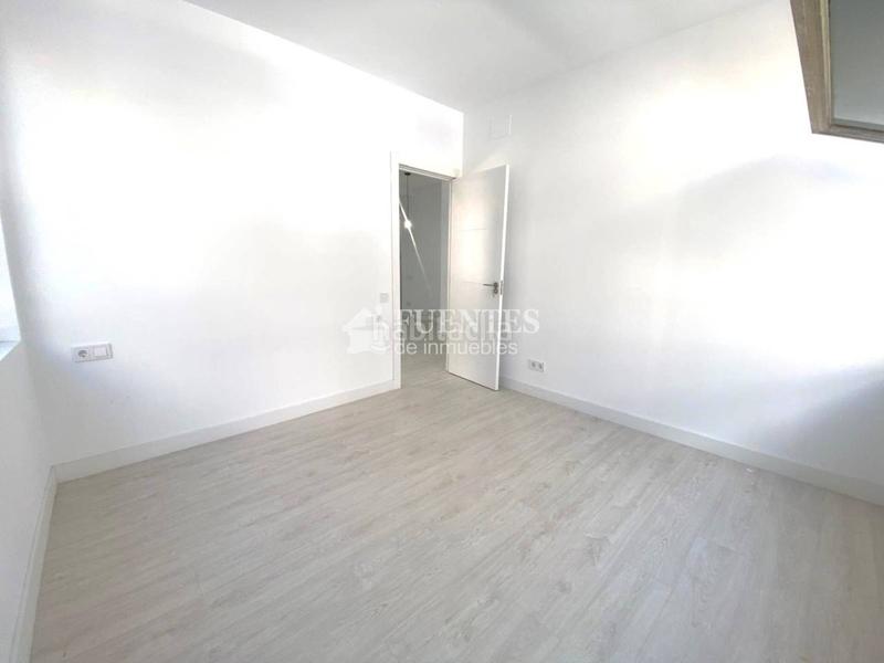 Foto 436e1abc-2d4a-4636-879a-62b13700ba1d. Piso junto a la rambla en Barrio del Centro Alicante