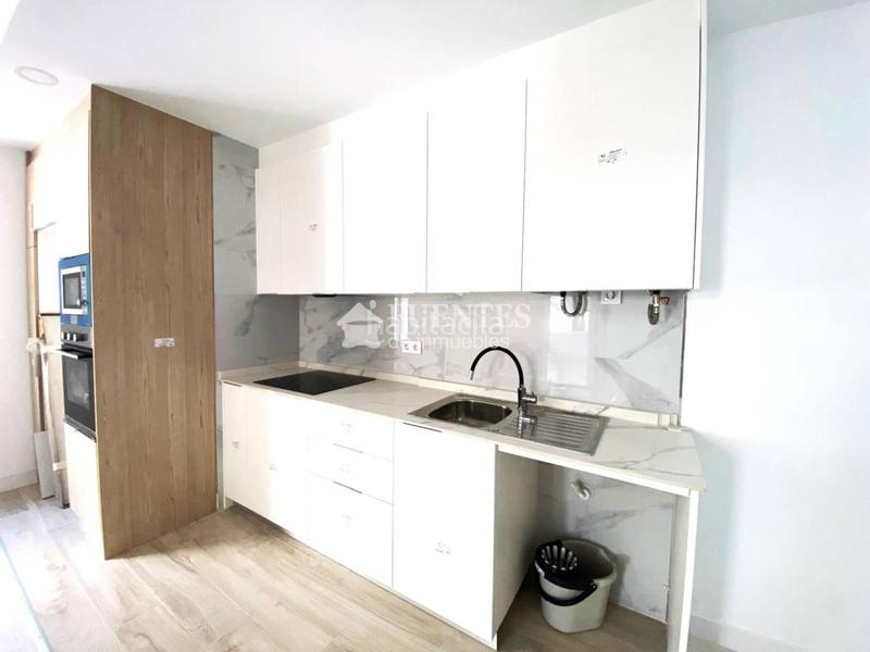 Foto ae3151d9-107e-42a6-9c61-7214ac414ab3. Piso junto a la rambla en Barrio del Centro Alicante