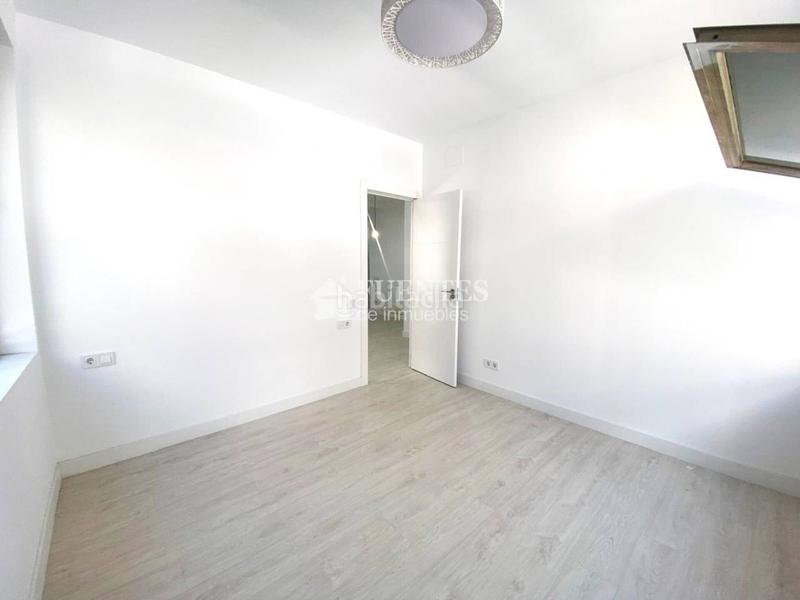 Foto d1dd7db2-adec-480e-bad2-b95ad3c2344d. Piso junto a la rambla en Barrio del Centro Alicante