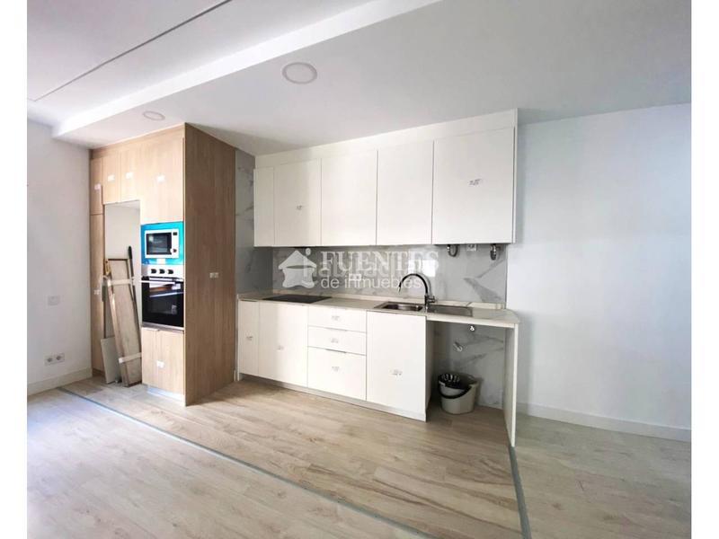 Foto d8a6b478-1e17-45de-91ca-8dc88595fc6a. Piso junto a la rambla en Barrio del Centro Alicante