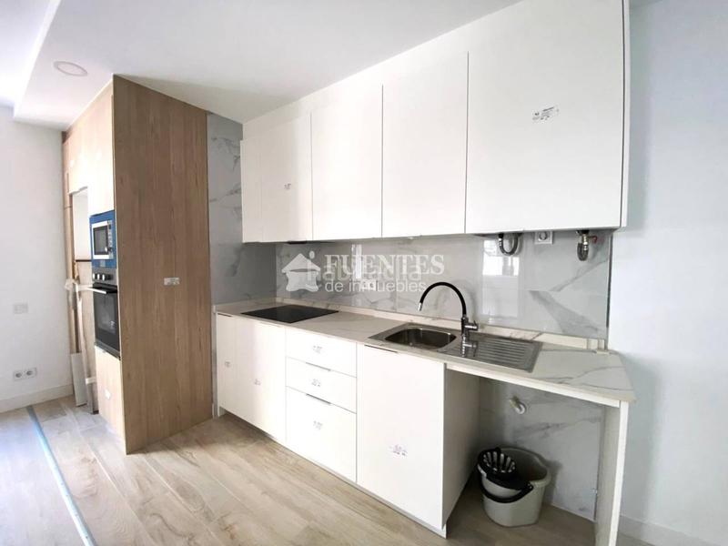 Foto ee892c29-f8ac-4038-980c-e72cd15396e8. Piso junto a la rambla en Barrio del Centro Alicante