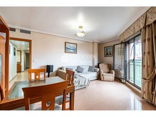 Pis  Jijona. Piso en altozano 2003 buena finca 3 dorm, 2 baños, garaje y tras