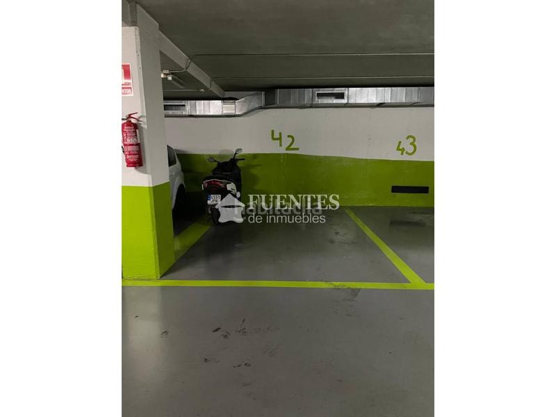 Foto 6d89be6a-d9a1-4852-9a05-60401cd8229d. Parking voiture dans Norte Sant Vicent del Raspeig