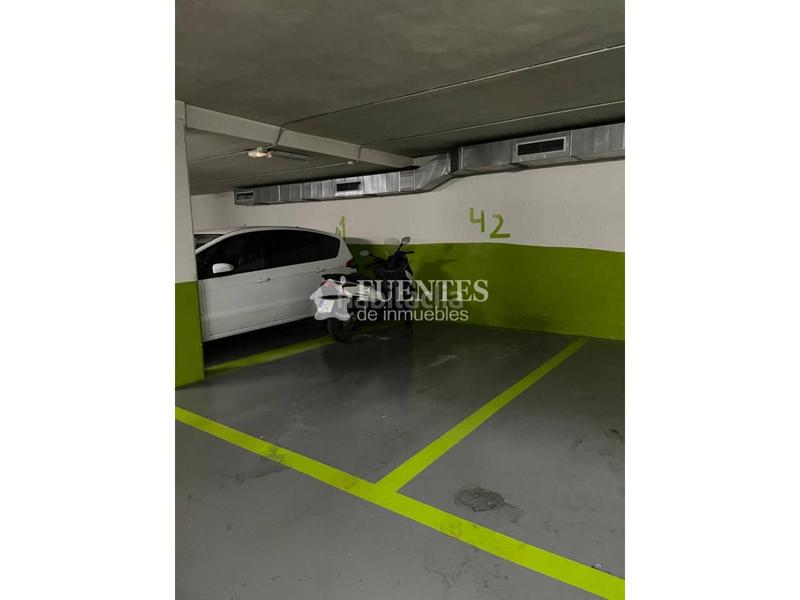 Foto e941c4a9-7892-4980-ad03-a44e847cd116. Parking voiture dans Norte Sant Vicent del Raspeig