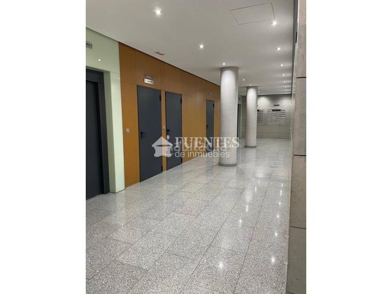 Foto f4128c63-ec1a-4f36-b069-b6fa7c26b965. Parking voiture dans Norte Sant Vicent del Raspeig