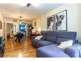 Etagenwohnung  San vicente. Amplio piso junto a mercado central de alicante.