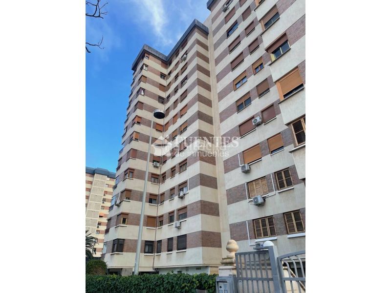 Foto 8bc3f3eb-28b7-4146-b928-11dbda9e96c2. Pis amb aparcament a Babel Alicante