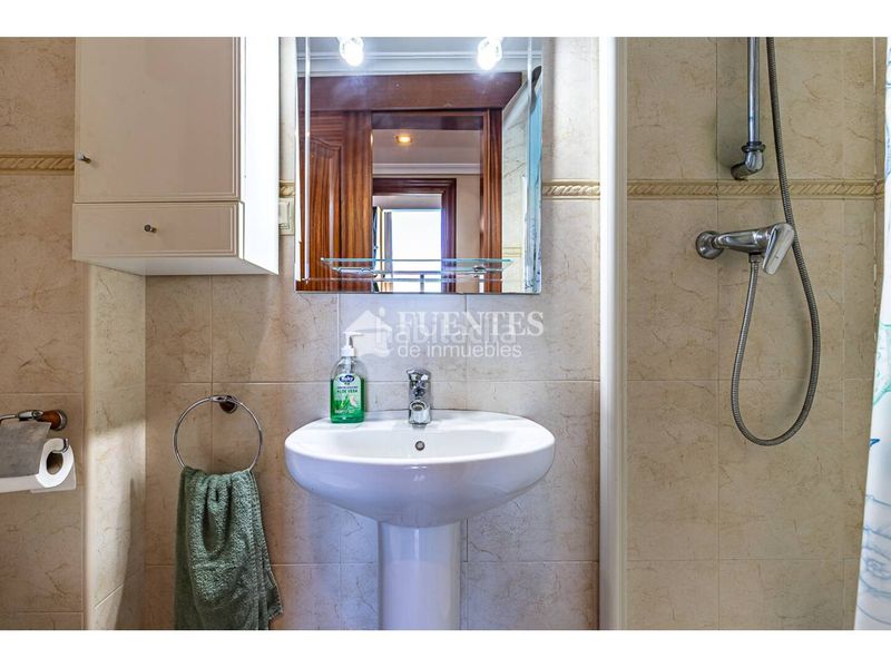 Foto aaf20a42-3041-4a60-a253-75a353435b27. Pis amb aparcament a Babel Alicante