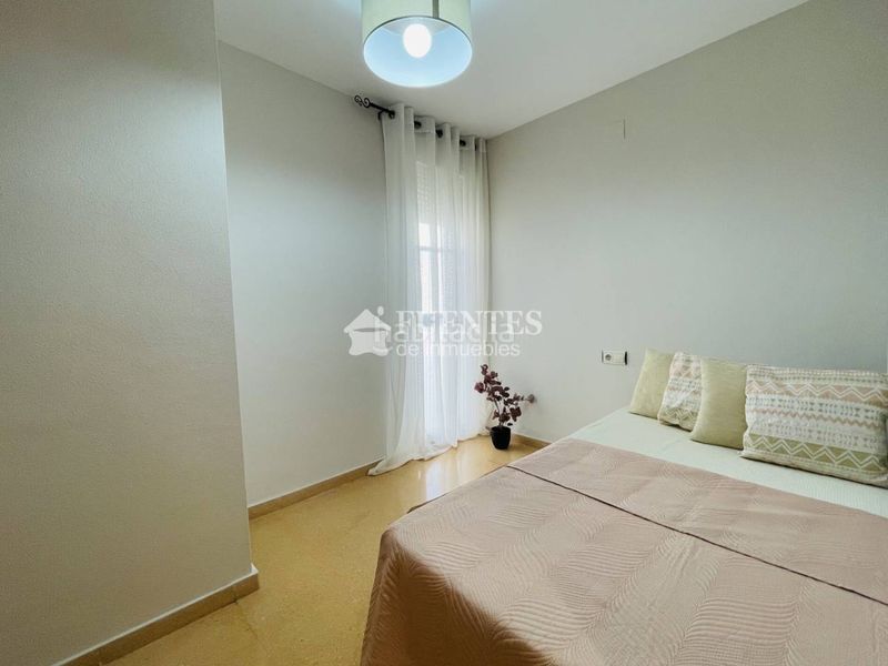 Foto dbd958d1-4333-42eb-857b-c844f7fc616d. Pis amb aparcament a Campoamor Alicante