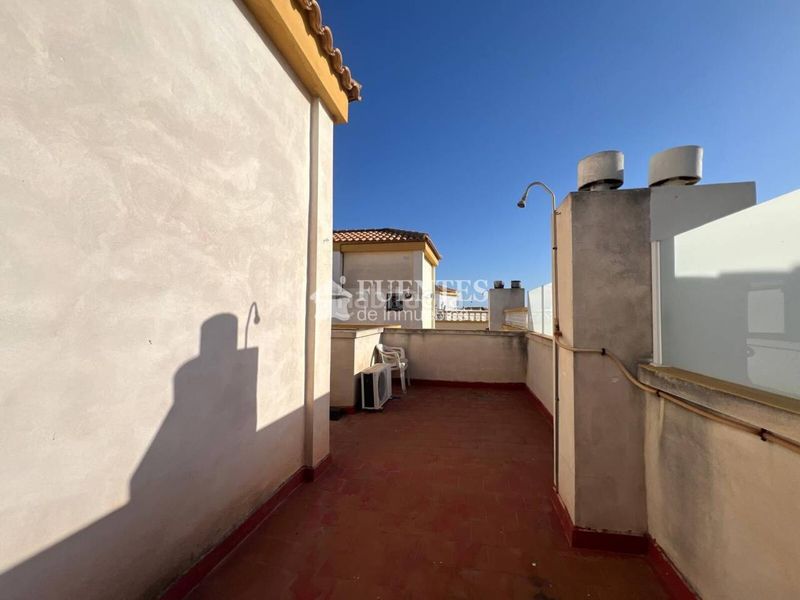 Foto 0aeb7ef2-0226-4906-b126-c74312377c81. Casa amb piscina a Monte y Mar Santa Pola
