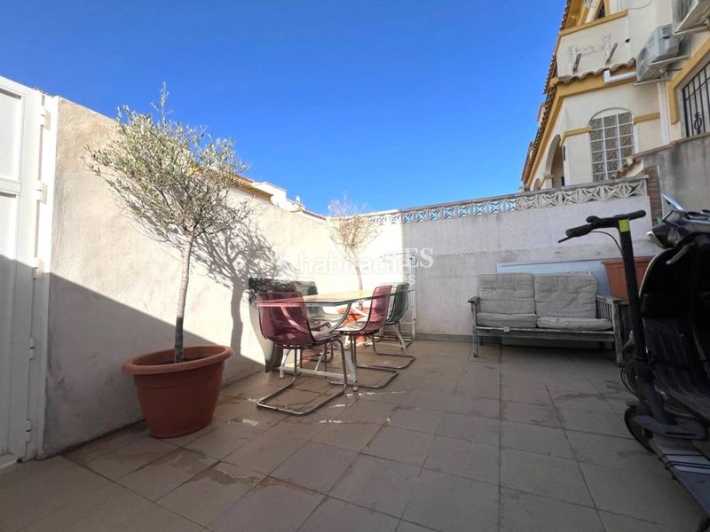 Foto 5bc8ebf4-a7cb-497a-90e3-50b7219a1be2. Casa amb piscina a Monte y Mar Santa Pola