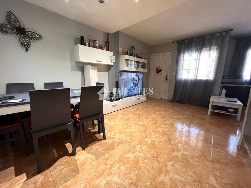 Foto f70bbac8-0def-4a4e-9357-204ab9397e2d. Casa amb piscina a Monte y Mar Santa Pola