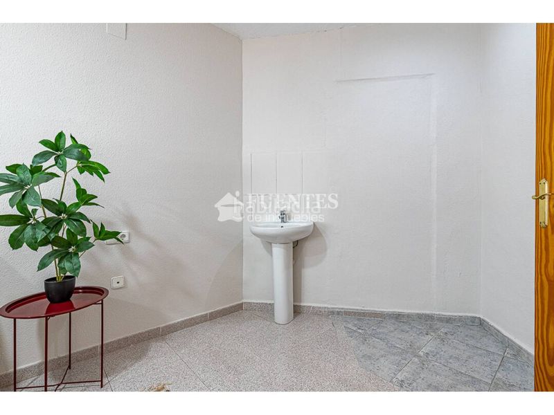 Foto b6411f4a-486a-4636-853b-b8a3db0ccd64. Pis a Campello Pueblo Campello (el)