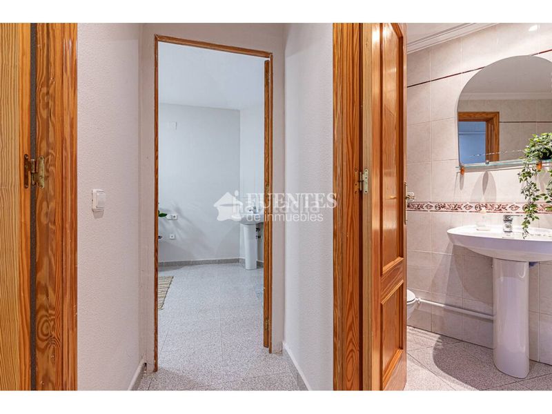 Foto ded43bf5-f7d4-40d1-8bb9-7f6f7aaf7668. Pis a Campello Pueblo Campello (el)