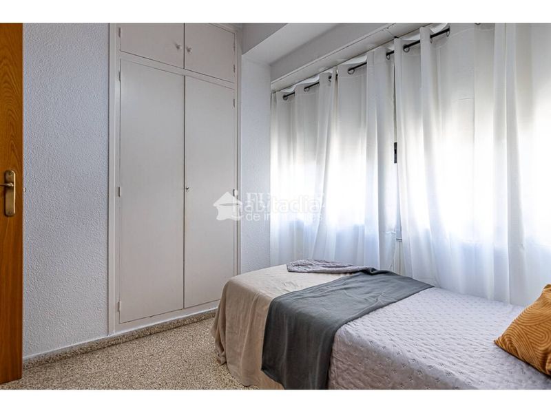 Foto 422983da-c78f-4182-b6c4-cb26d5f06859. Pis a Campoamor Alicante