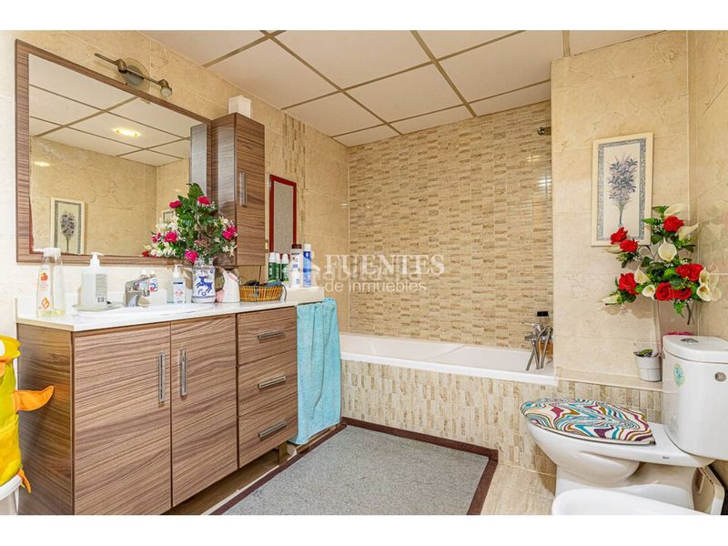 Foto c013ad94-95d7-4f6b-aa21-75d82caf8067. Pis amb aparcament piscina a Playa de San Juan Alicante