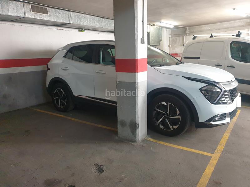 Foto 11a31029-8e20-4cd4-97ff-4b8fe2a48d0c. Aparcament cotxe a carrer de la lluna 11 a Raval Barcelona