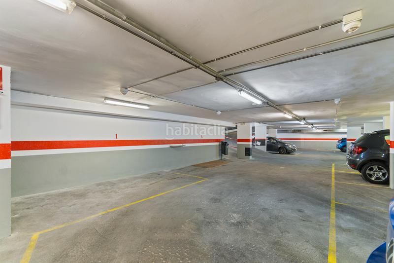 Foto 1ec063e6-97a9-43d1-9065-73281732ee9b. Aparcament cotxe a carrer de la lluna 11 a Raval Barcelona